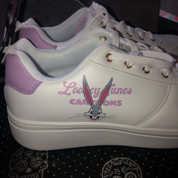Looney Tunes Bugs Bunny Low-Top Sneakers size 10 - Picture 2 of 11